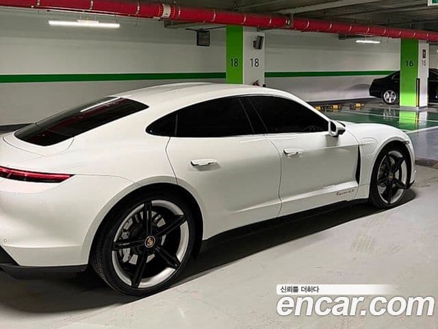 Porsche 타이칸 базовый, 2022 3