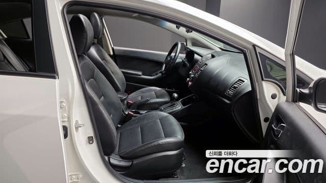 Kia K3 Prestige, 2013 10