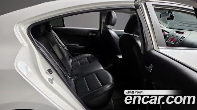 Kia K3 Prestige, 2013 12