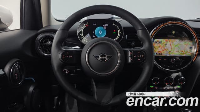 Mini Cooper 3세대, 2024 13