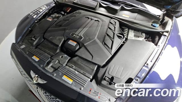 Bentley Bentayga 4.0 V8, 2020 6