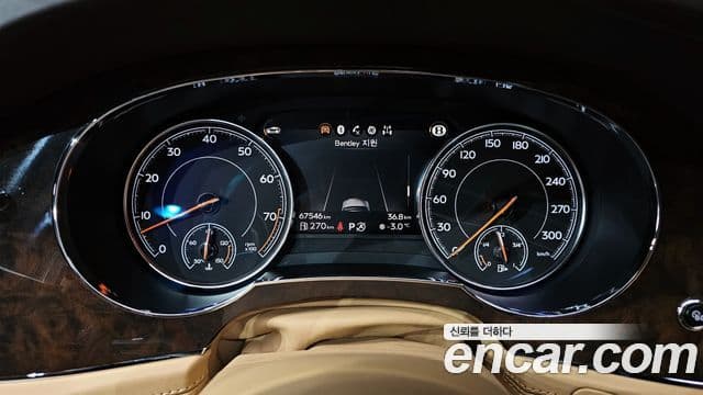 Bentley Bentayga 4.0 V8, 2020 8