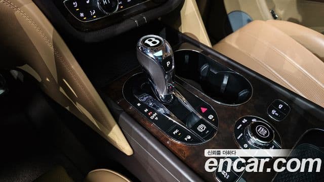 Bentley Bentayga 4.0 V8, 2020 9