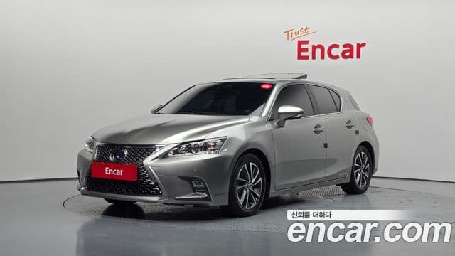 Lexus CT200h ZWA10, 2018 1