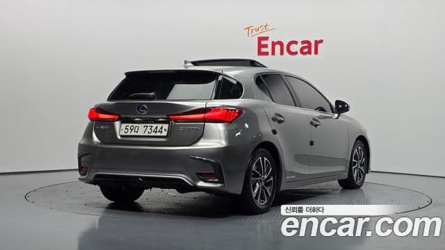 Lexus CT200h ZWA10, 2018 2