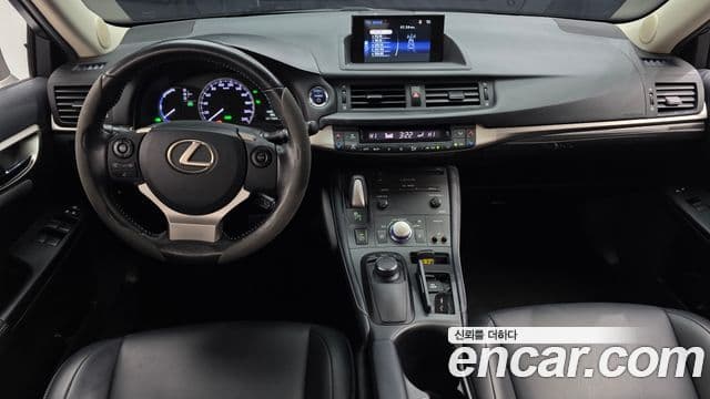 Lexus CT200h ZWA10, 2018 7