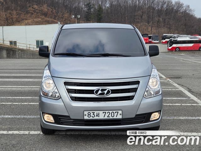 Hyundai Grand Starex Smart, 2017 1