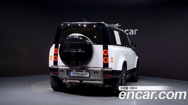 Land Rover Defender (L663) 110 D250 X-Dynamic SE, 2025 4