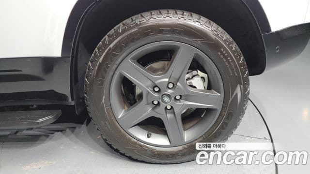 Land Rover Defender (L663) 110 D250 X-Dynamic SE, 2025 все фото