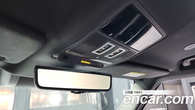 Land Rover Defender (L663) 110 D250 X-Dynamic SE, 2025 16