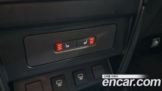 Land Rover Defender (L663) 110 D250 X-Dynamic SE, 2025 19