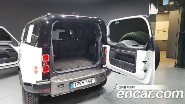 Land Rover Defender (L663) 110 D250 X-Dynamic SE, 2025 20