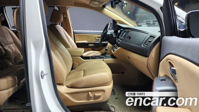 Kia All New Carnival Noblesse, 2017 10