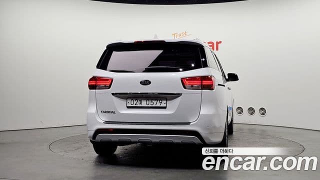 Kia All New Carnival Prestige, 2017 4