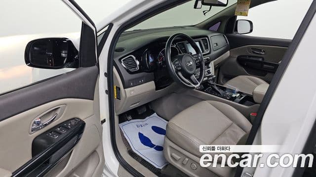 Kia All New Carnival Prestige, 2017 10
