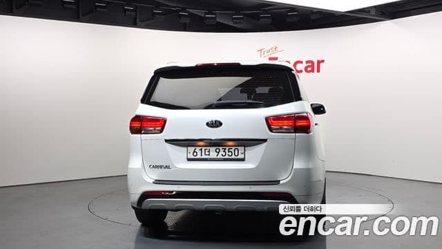 Kia All New Carnival Prestige, 2018 4