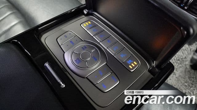 Hyundai Genesis VIP팩, 2012 19