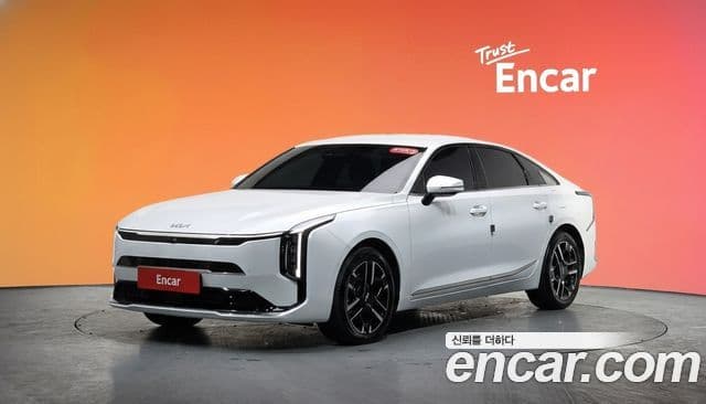 Kia The / новый New K8 гибрид Noblesse, 2026 1