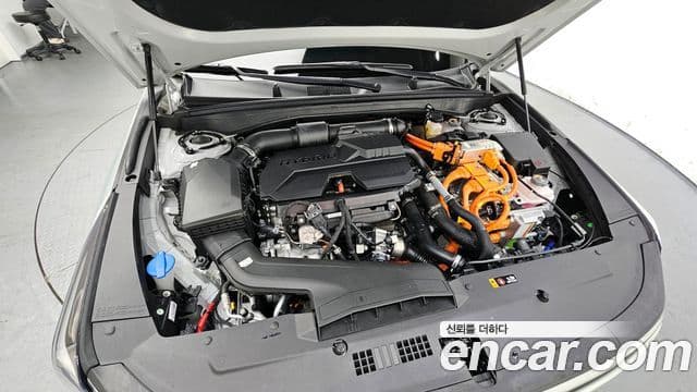 Kia The / новый New K8 гибрид Noblesse, 2025 6