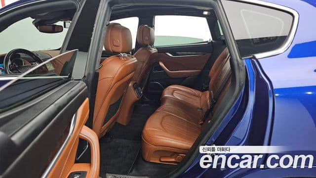 Maserati Levante Luxury, 2017 12