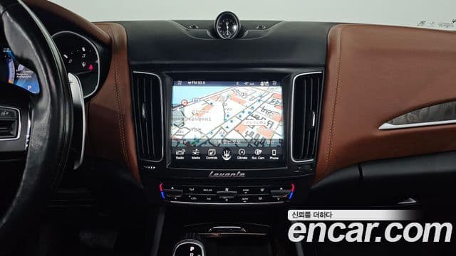 Maserati Levante Luxury, 2017 14