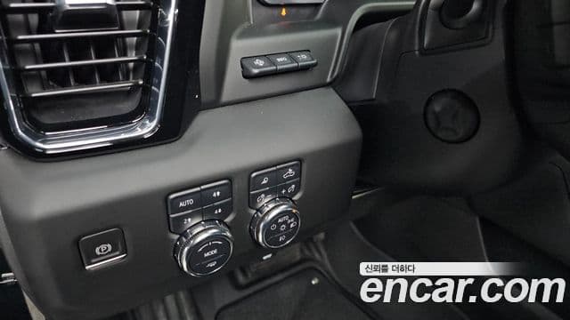 GMC 시에라 드날리-X, 2023 13