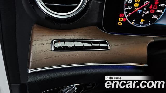 Mercedes-Benz E-класс W213 Exclusive, 2018 13