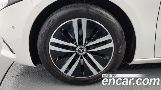 Mercedes-Benz A-класс W177 A220 хэтчбек, 2022 все фото