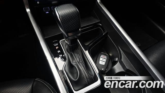 KG모빌리티(SsangYong) Torres T5, 2023 9