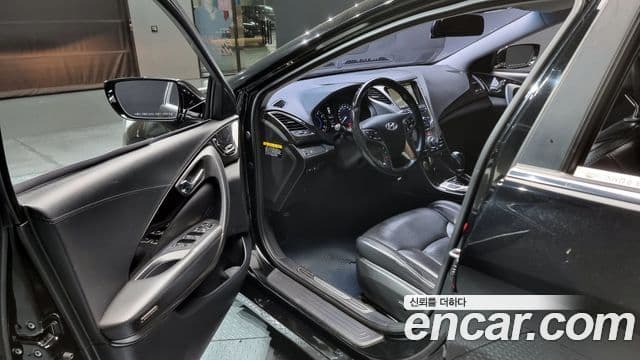 Hyundai Grandeur HG Luxury, 2012 11