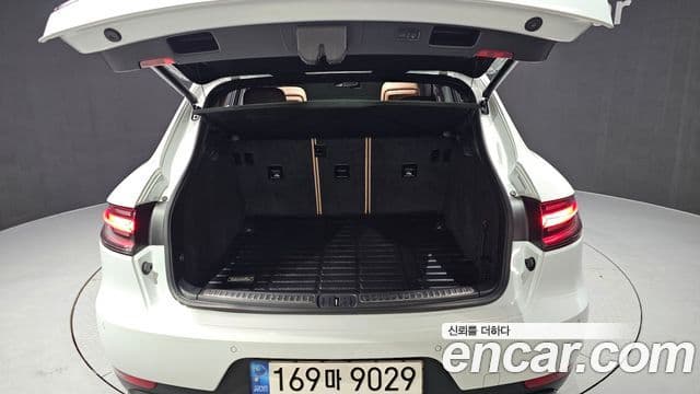 Porsche Macan 95B, 2021 20