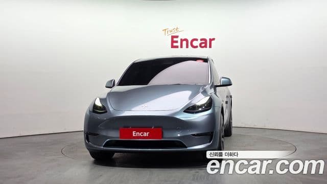 Tesla модель Y Long Range AWD, 2024 3