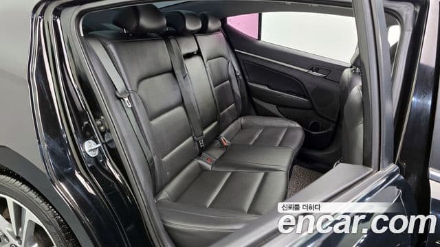 Hyundai Avante AD Special, 2016 13