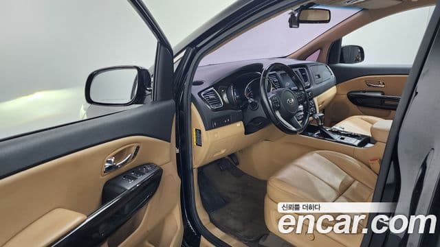 Kia The / новый New Carnival Noblesse, 2019 10