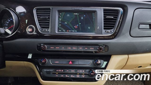 Kia The / новый New Carnival Noblesse, 2019 15