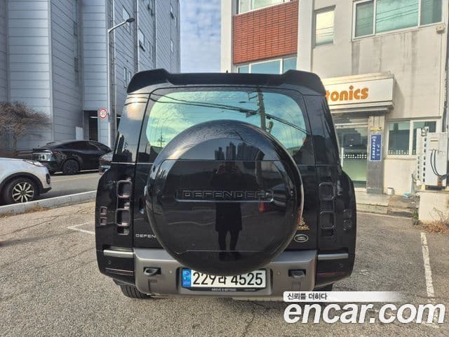 Land Rover Defender (L663) 130 D300 X-Dynamic HSE, 2023 3