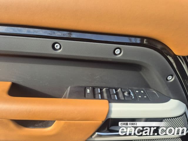 Land Rover Defender (L663) 130 D300 X-Dynamic HSE, 2023 10