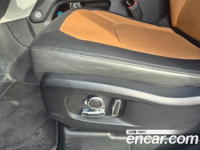 Land Rover Defender (L663) 130 D300 X-Dynamic HSE, 2023 11