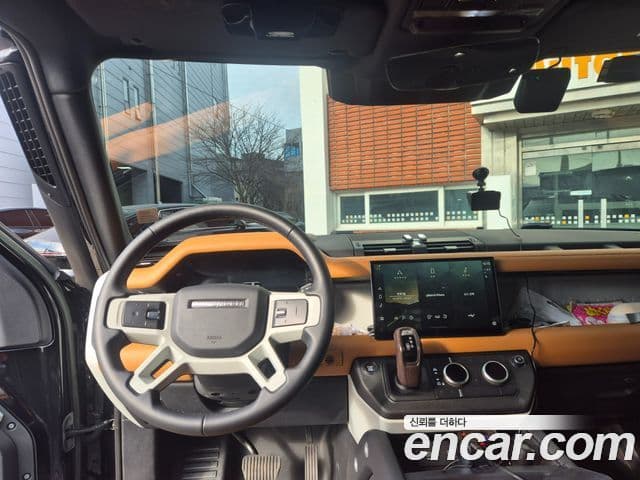 Land Rover Defender (L663) 130 D300 X-Dynamic HSE, 2023 12