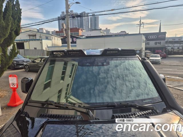 Land Rover Defender (L663) 130 D300 X-Dynamic HSE, 2023 14