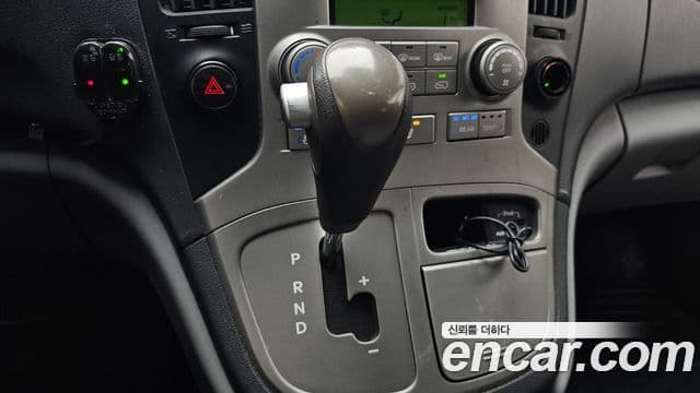 Hyundai Grand Starex детский перевозочный автомобиль, 2013 9