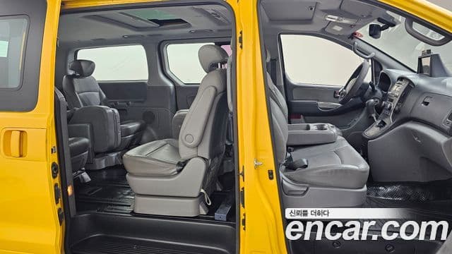 Hyundai Grand Starex детский перевозочный автомобиль, 2013 13