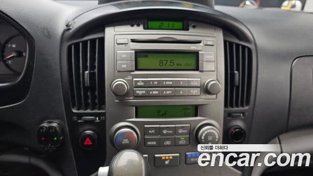 Hyundai Grand Starex детский перевозочный автомобиль, 2013 17