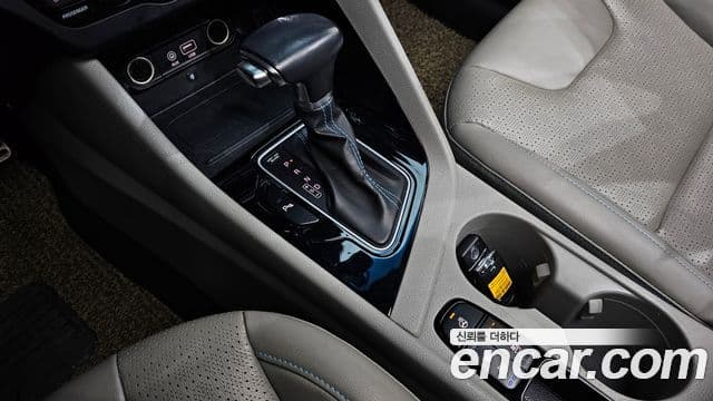 Kia Niro Noblesse, 2017 9