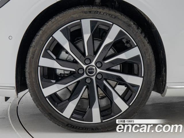 Volvo S90 B5 Ultra Bright, 2026 все фото