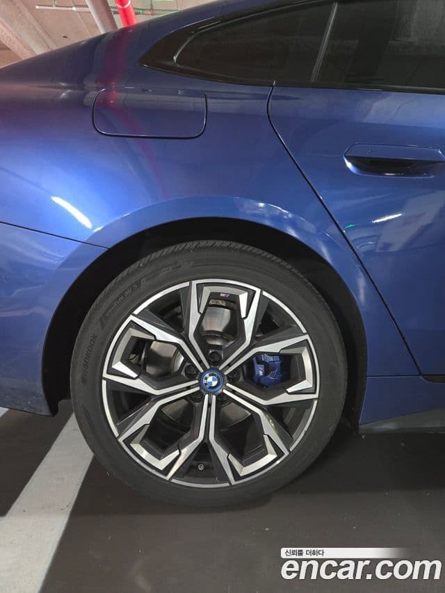 BMW i4 eDrive40 M Sport Pro, 2023 7