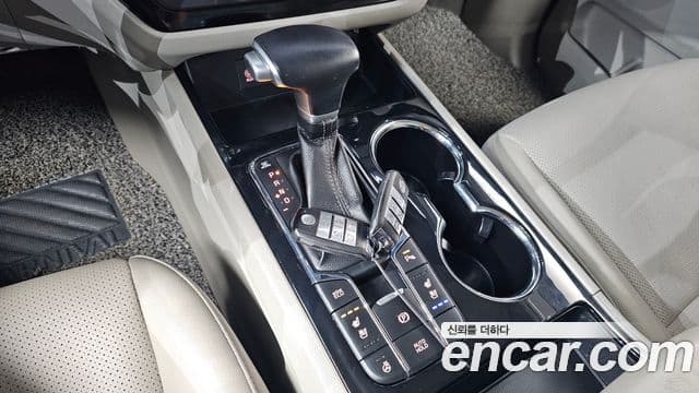 Kia The / новый New Carnival Prestige, 2020 9