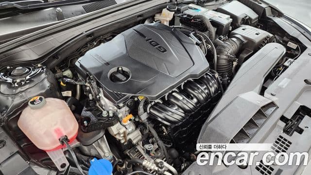 Kia K8 Signature, 2023 6