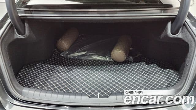 Kia K8 Signature, 2023 20