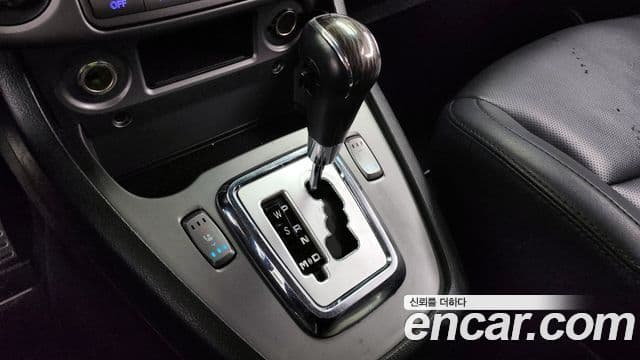 KG모빌리티(SsangYong) Korando 투리스모 4WD TX 9인승, 2017 9